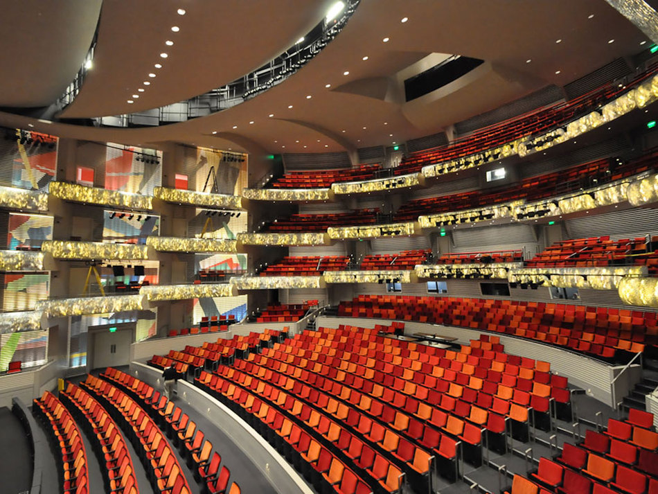 Kauffman Performing Arts Center Installations 3form