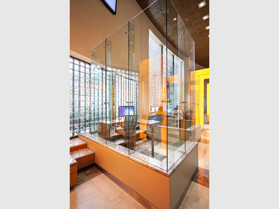 UT Library One Stop Installations 3form