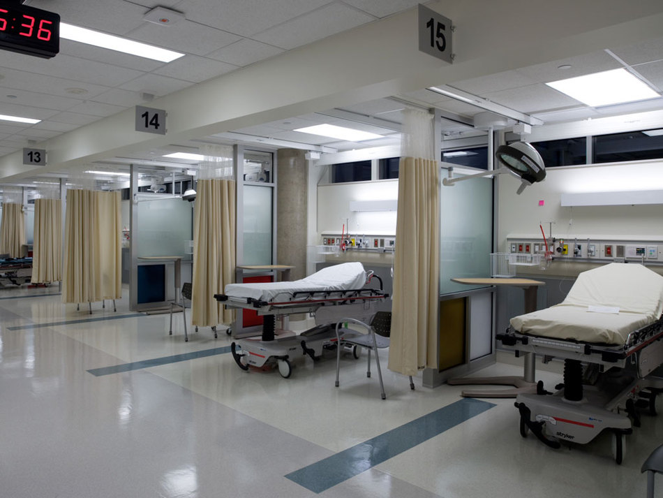 Victoria General Hospital Installations 3form